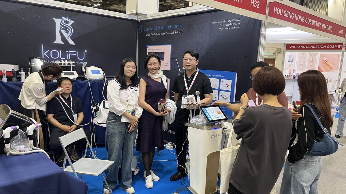 KOLIFU meeting partners at BeautyAsia 2025 Singapore